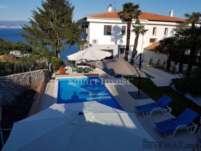 IKA, novouređena kuća od 290 m2 s prekrasnim pogledom!
