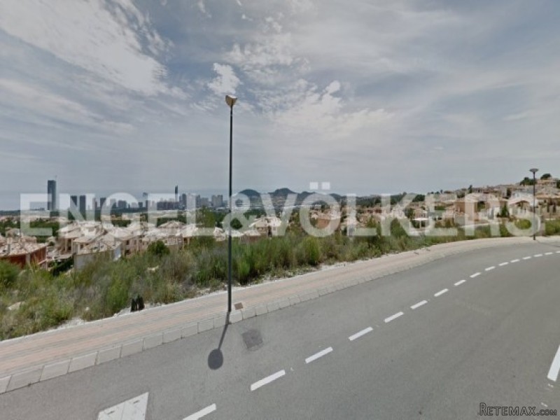 Land In Luxury Location And High Sea..