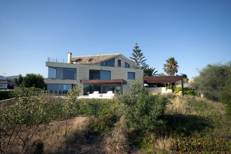 Villa for sale Las Chapas Playa..