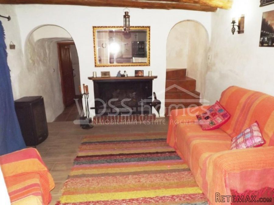 EXCLUSIVE TO VOSS HOMES - QUAINT & QUIRKY VILLAGE HOUSE- A.. - 6