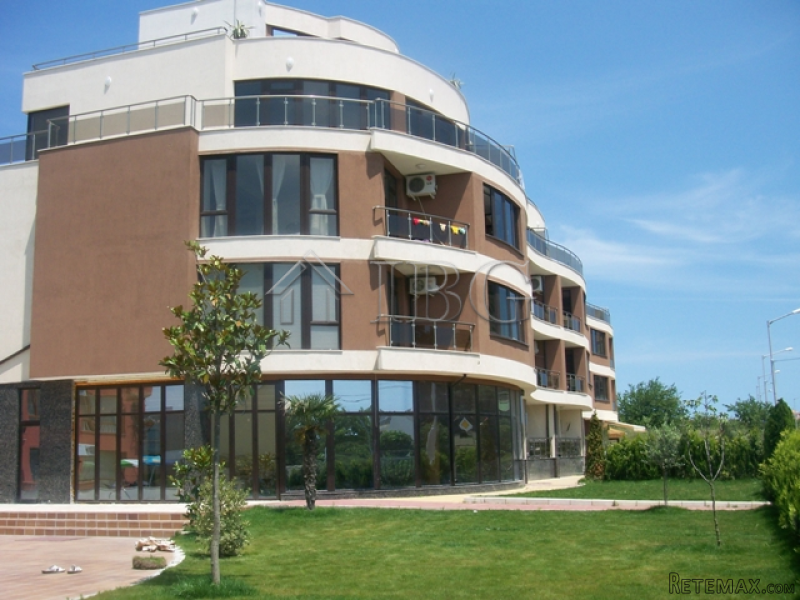Spacious 1-bedroom apartment for sale..