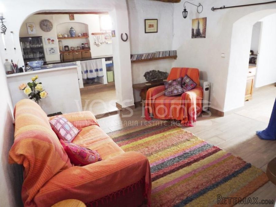 EXCLUSIVE TO VOSS HOMES - QUAINT & QUIRKY VILLAGE HOUSE- A.. - 7