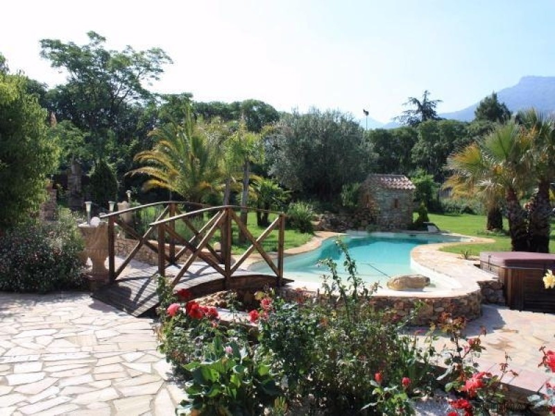 Magnificent Farmhouse With Land And.. - 2