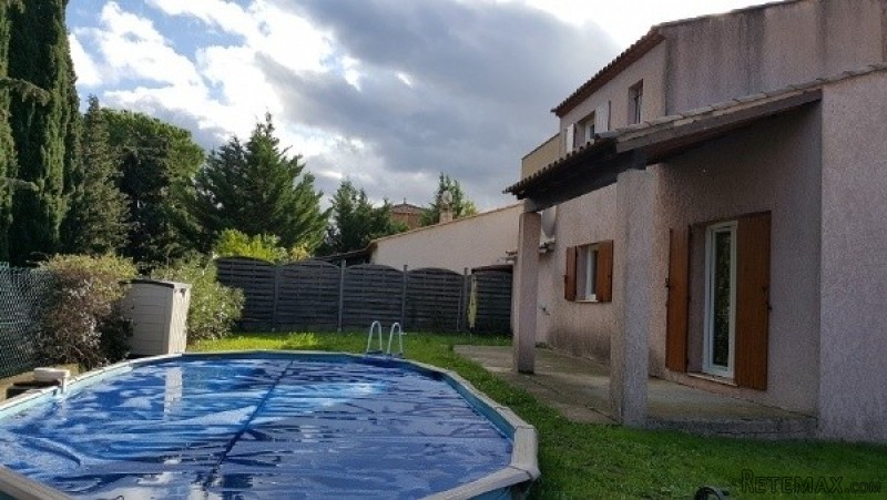 Villa In Very Good Condition With 80 M2.. - 2