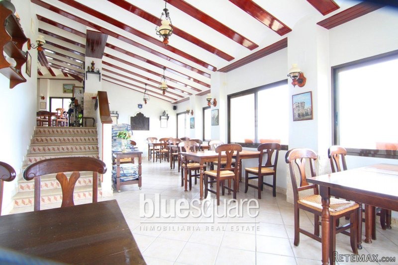 Restaurant and 3 apartments with.. - 2