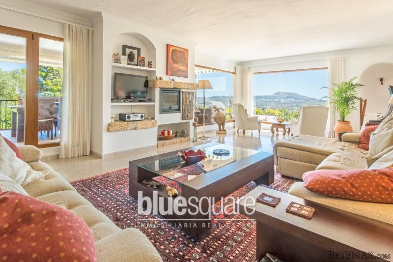 Stunning 5 Bedroom Villa at the foot of.. - 2