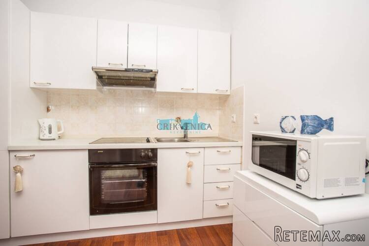 Crikvenica - kuća s 5 apartmana, garažom, 9 parkirnih m.. - 7