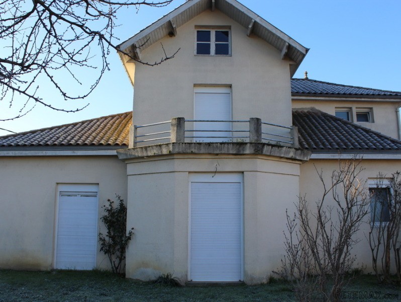 4 Bedroom Villa For Sale In Need Of..