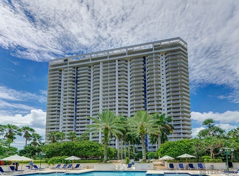 2 bedroom Flat For Sale: 2000 ISLAND BL..