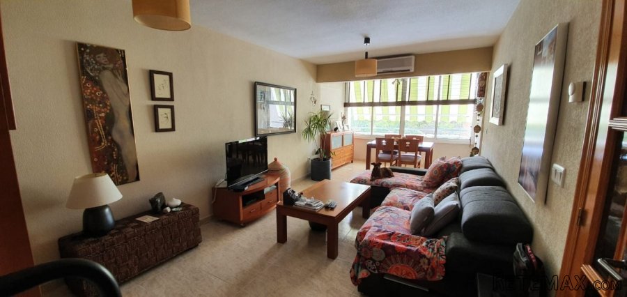 Apartamento de 2 dormitorios y 2 baños a 10 minutos de..