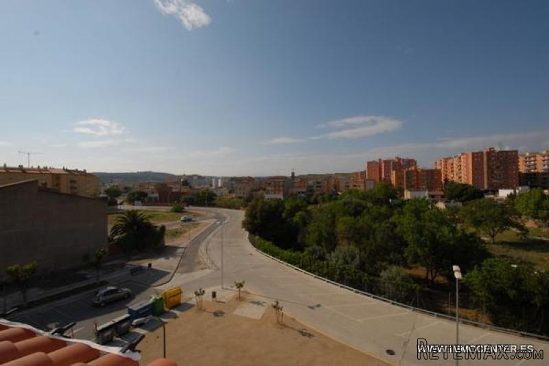 FIGUERES: Nice apartment in the centre