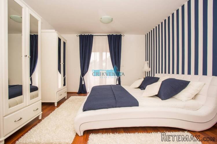 Crikvenica - kuća s 5 apartmana, garažom, 9 parkirnih m.. - 10