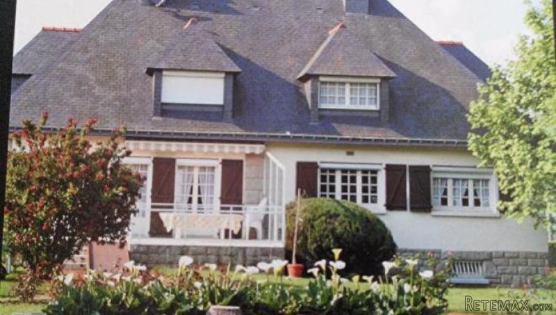 Large Detached House and Nice Garden - 2