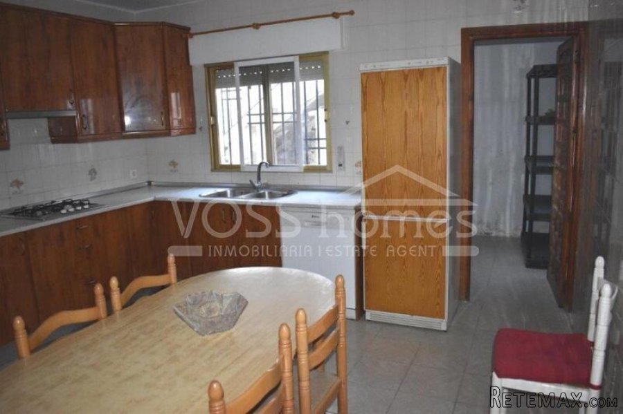 NEW & EXCLUSIVE LISTING WITH VOSS HOMES - A large 2.. - 10