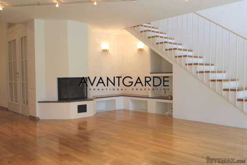 Duplex apartment with garden in prime..