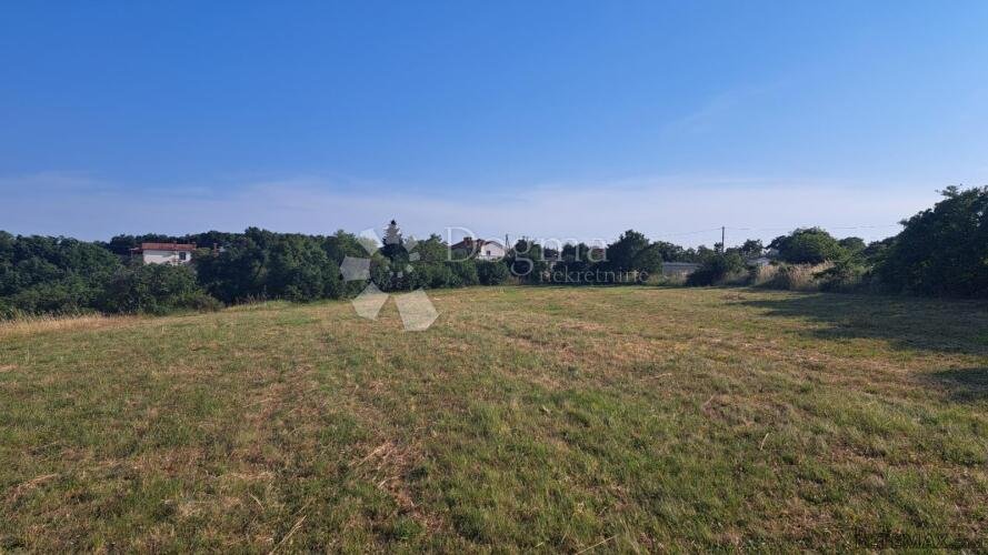 Kombinacija građevinskog i poljoprivrednog zemljišta - 2