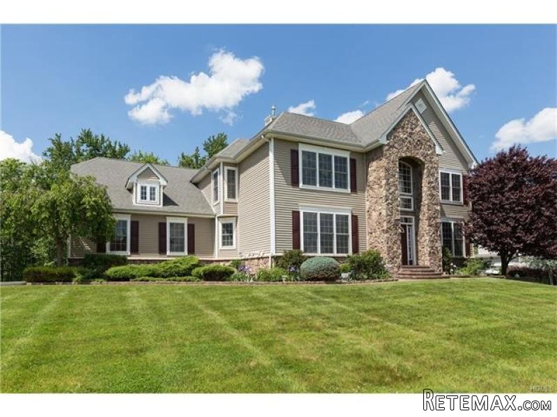 4 bedroom House For Sale: 4 Wallace..