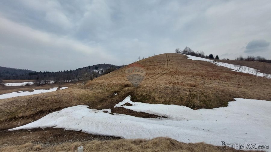 Begovo Razdolje- 3000 m2 građevinskog terena sa panoramskim