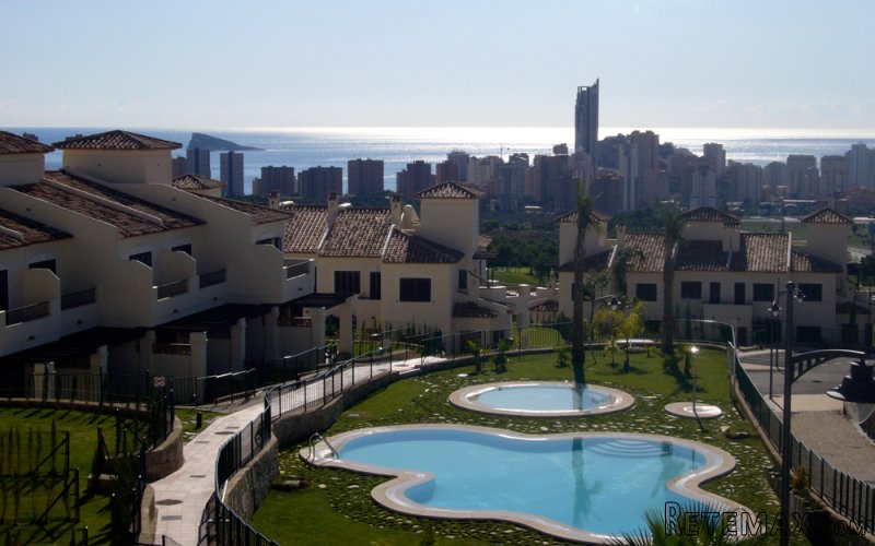 La urbanización se ubica en Finestrat, muy cerca de.. - 4
