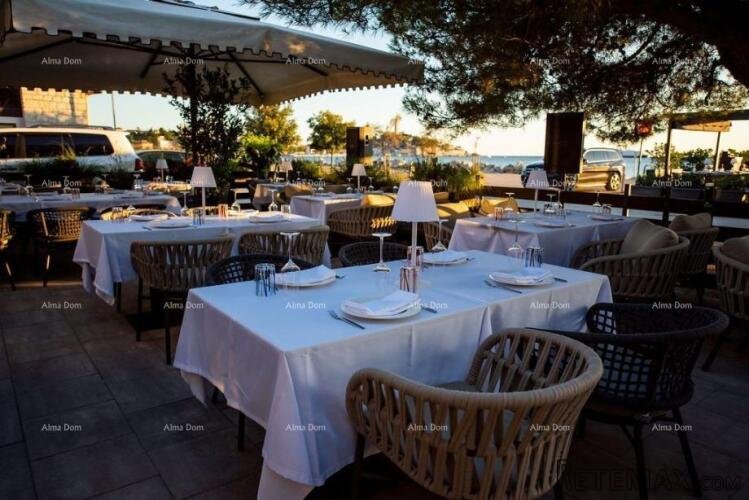 ROVINJ, Prodaje se uhodan restoran uz more (najam prostora) - 4