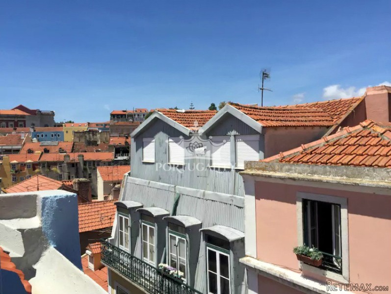 Building In The Center Of Lisbon - 2