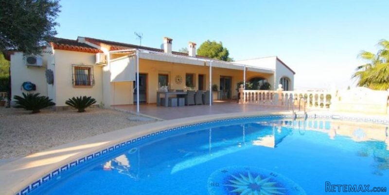 4 Bedroom 3 Bathroom Villa in Javea.