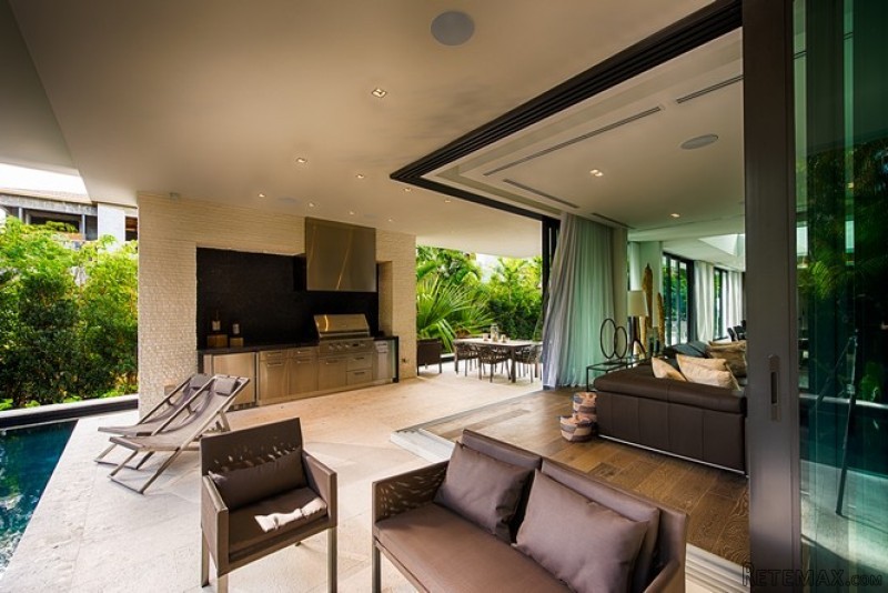 6 bedroom House For Sale: 2821 LUCERNE.. - 2
