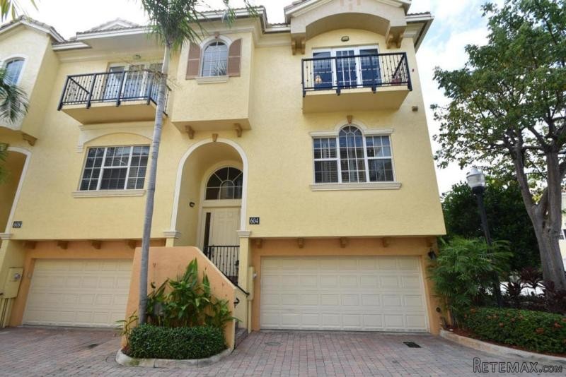 604 Renaissance Lane Lane #604, Delray.. - 2