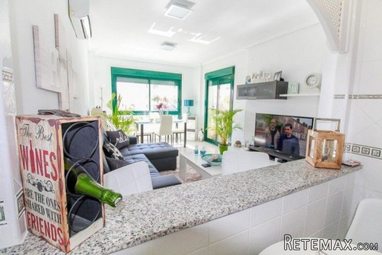 South Facing 2 Bed 2 Bath Apartment within the Canpoamor.. - 2