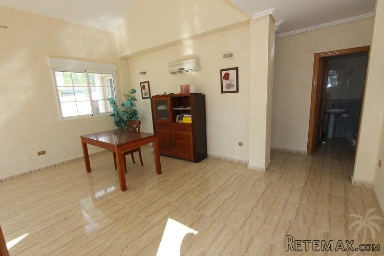 Beautiful villa on a large plot in an urbanization in.. - 3