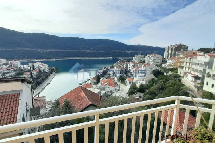 Neum kuća 440 m2 sa 9 stanova - 3