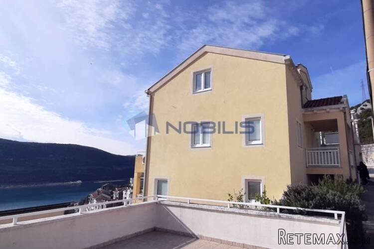Neum kuća 440 m2 sa 9 stanova - 4