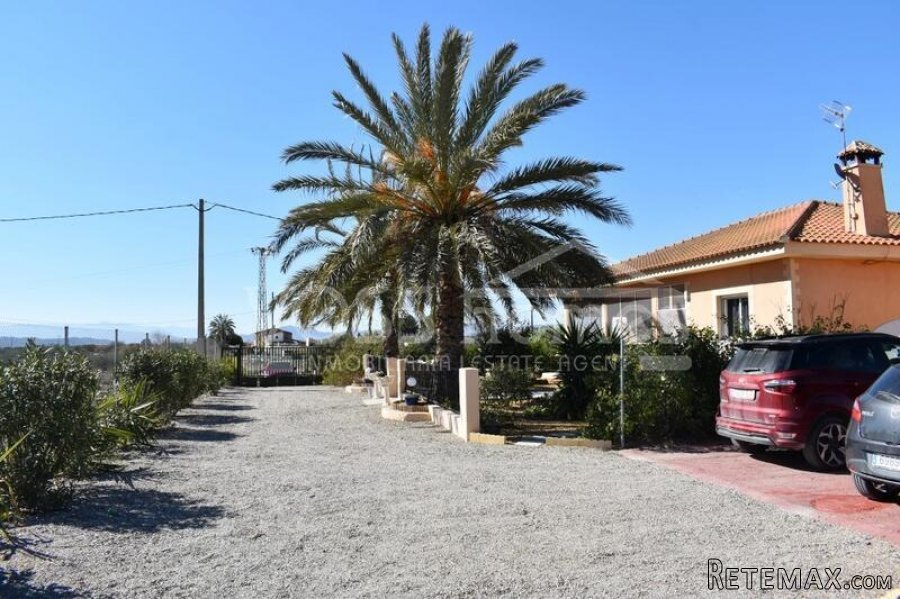 RESERVED APRIL 2022 WITH VOSS HOMES - An immaculately.. - 4