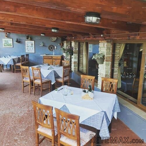 Prodaja kuće sa restoranom, Brtonigla! - 5