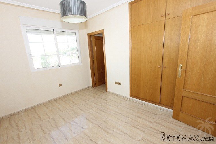 Beautiful villa on a large plot in an urbanization in.. - 6