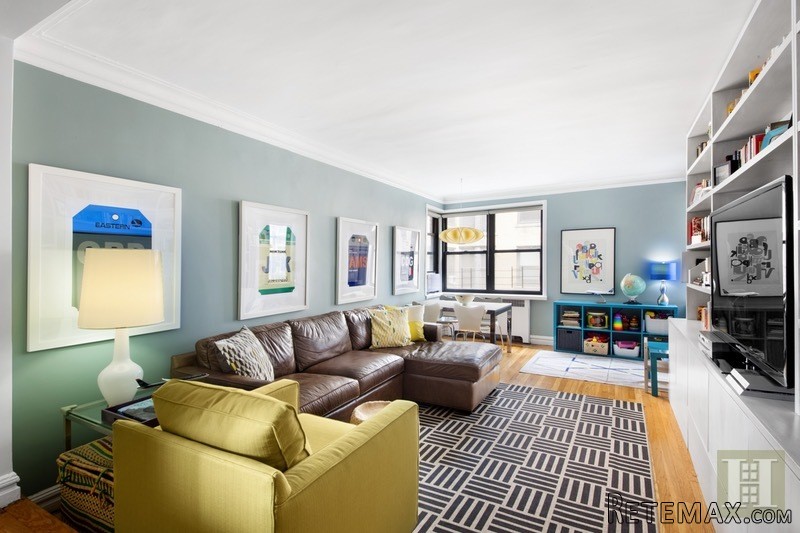 2 bedroom Apartment For Sale: 110 WEST..