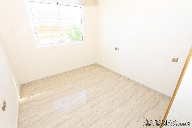 Beautiful villa on a large plot in an urbanization in.. - 8