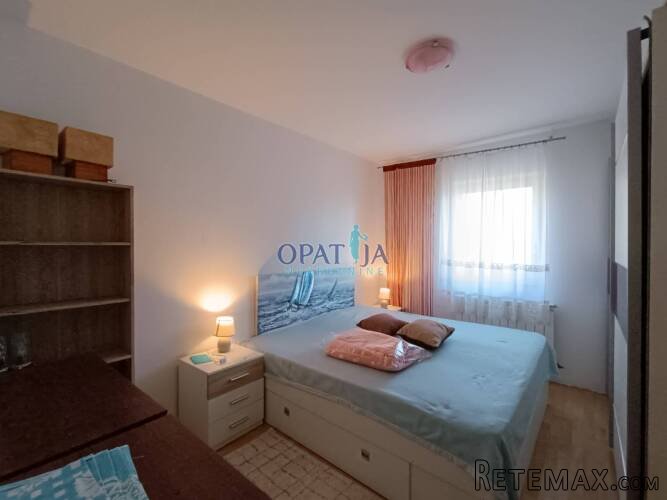 Pobri - 3 sobni stan, balkon, velika terasa i 2 parkirna.. - 9
