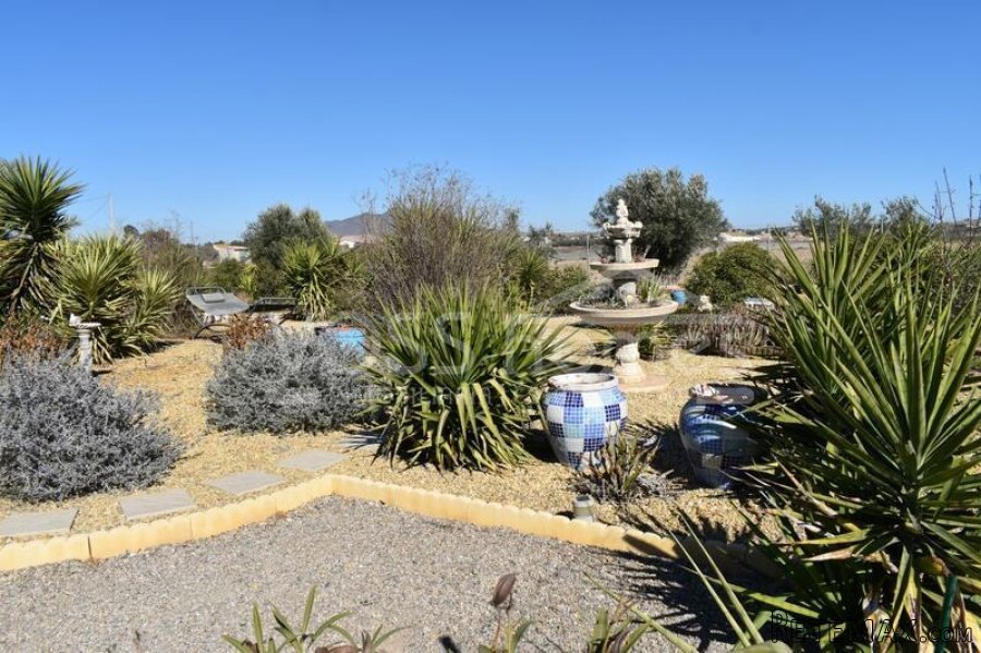 RESERVED APRIL 2022 WITH VOSS HOMES - An immaculately.. - 9