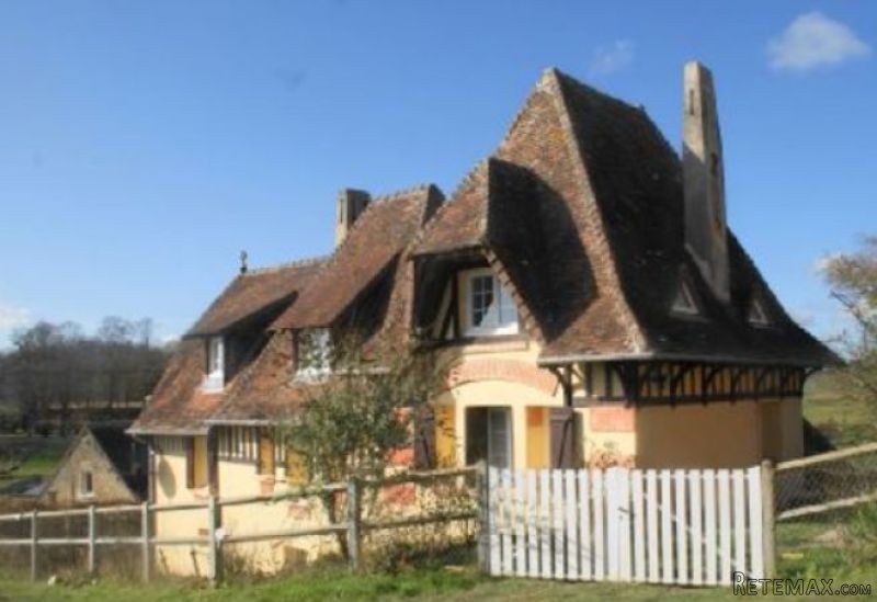 Amazing Character House in Rural Setting