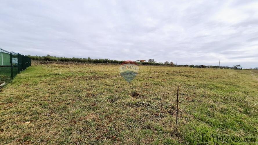 Novigrad, negrađevinsko zemljište 708 m2 - 2