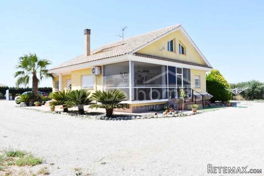RESERVED - Large 250m2 detached 3 Bed 2 Bath Villa with a.. - 2