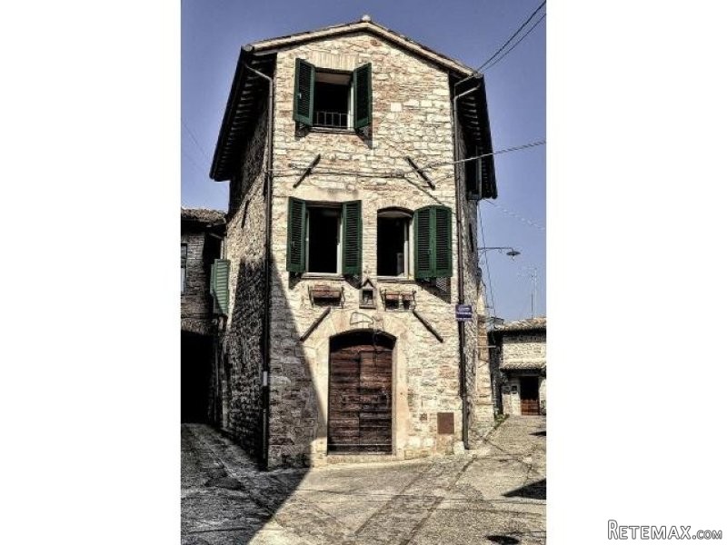 2 Bedrooms - House - For Sale - 2