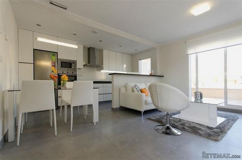 3 bedroom apartment for sale - 2