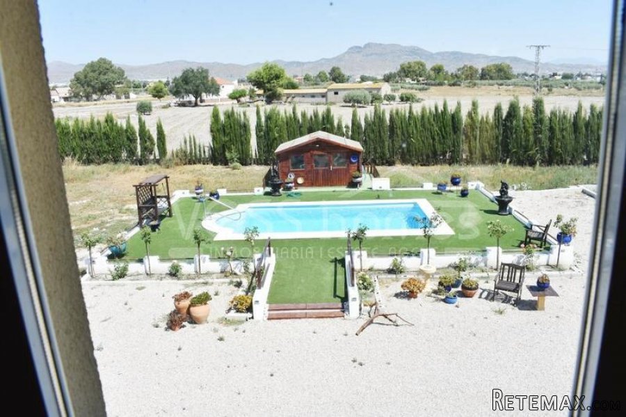 RESERVED - Large 250m2 detached 3 Bed 2 Bath Villa with a.. - 6