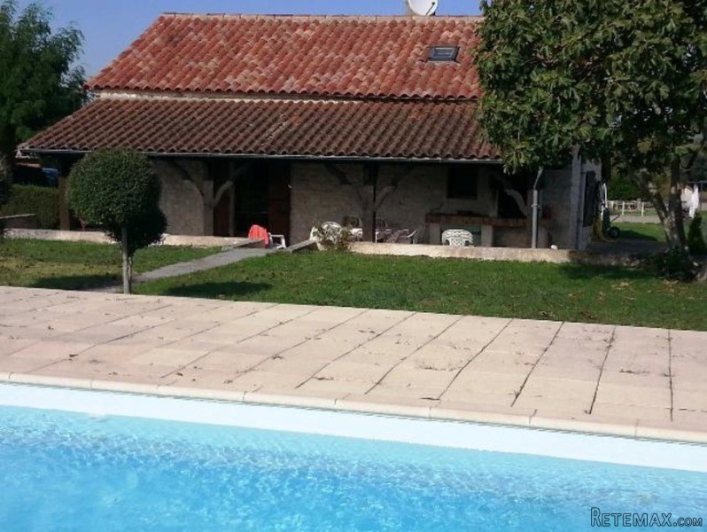 Pretty Stone House With Pool And Garden