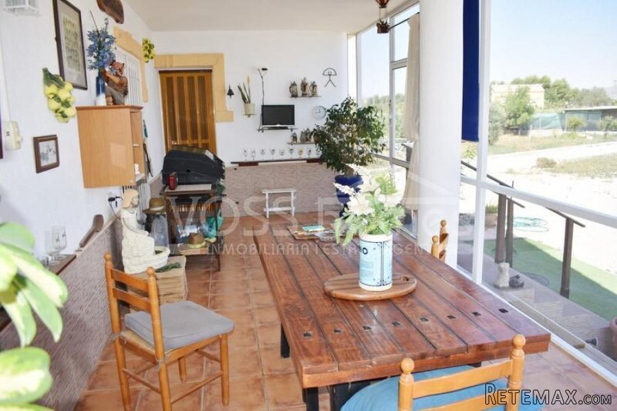RESERVED - Large 250m2 detached 3 Bed 2 Bath Villa with a.. - 8