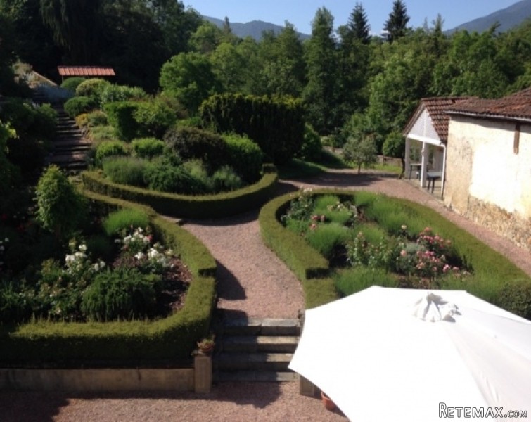 Pyrenean foothills, Maison de Maitre.. - 2