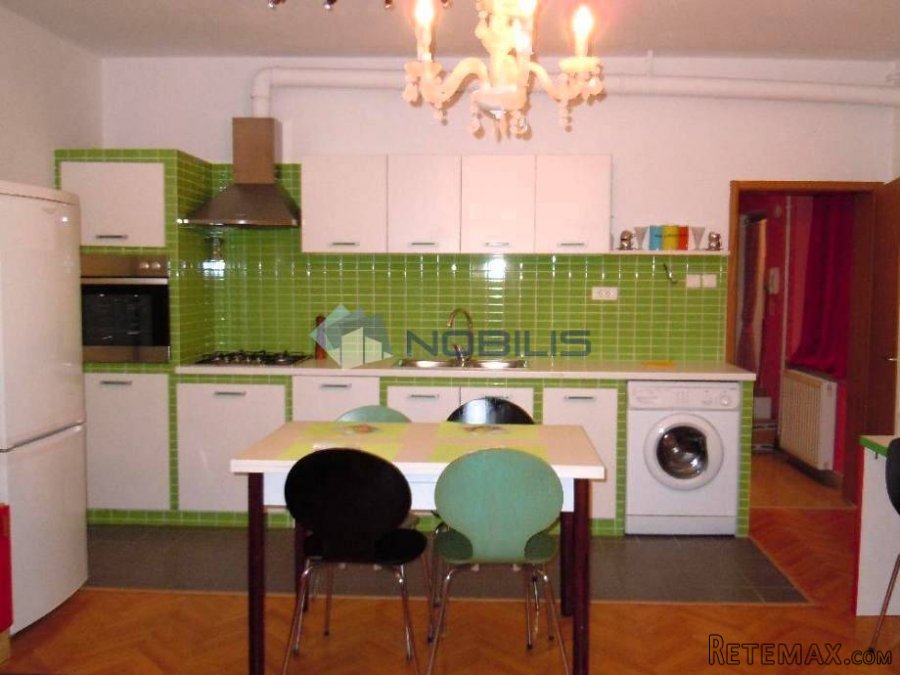 Zagreb (Gajnice) kuća sa 3 stana 256 m2 - 9