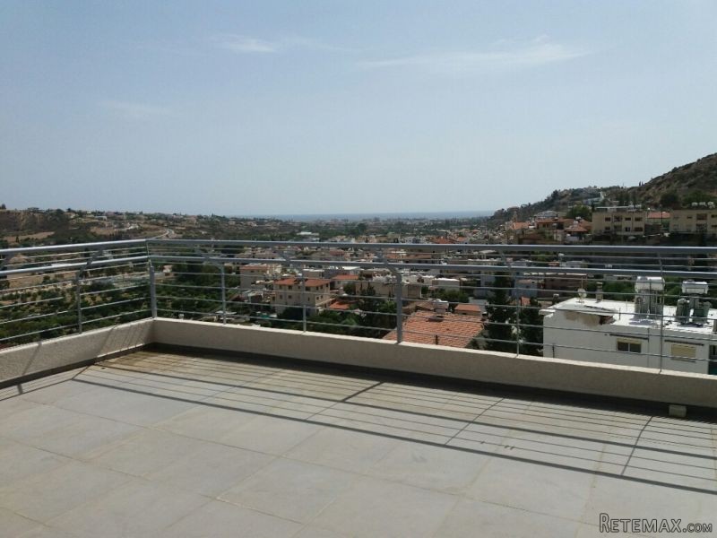 Amazing penthouse in Yermasoyia with..